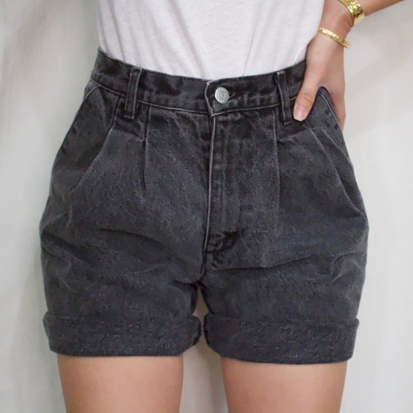 VINTAGE GUESS WASHED BLACK DENIM SHORTS - Picture 2 of 3